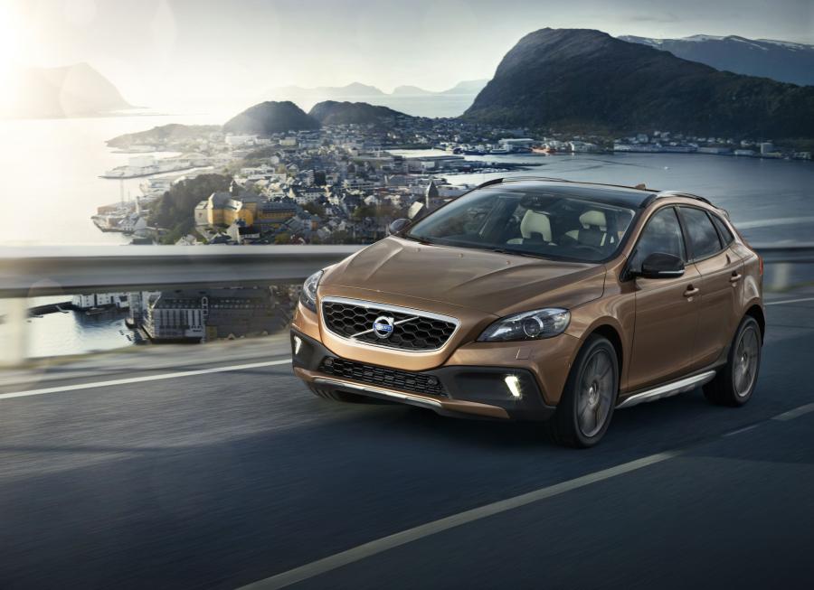  Volvo V40 Cross Country 2012 года  (фото 18 из 29)